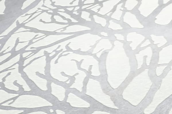 Non woven-tapet skog Profhome 300941-GU texturerad matt färg vit silver 5,33 m2