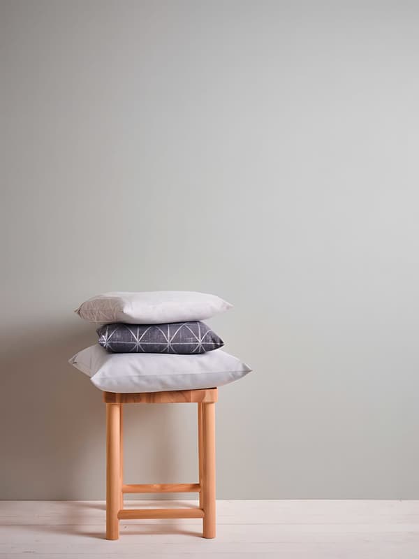 Non woven-tapet uni kulör Profhome 366883-GU lätt texturerad matt färg grå 5,33 m2