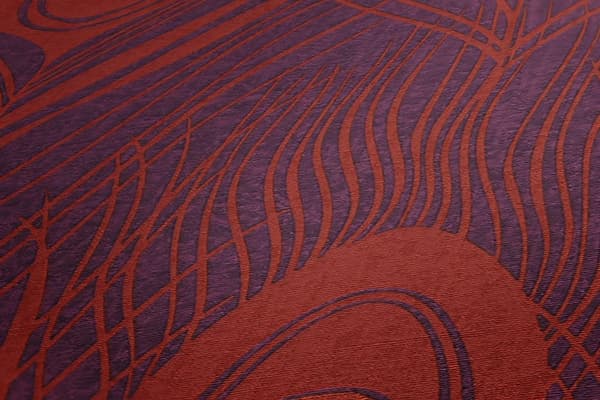 Non woven-tapet fjädermönster Profhome 369715-GU lätt texturerad matt färg röd violett guld 5,33 m2