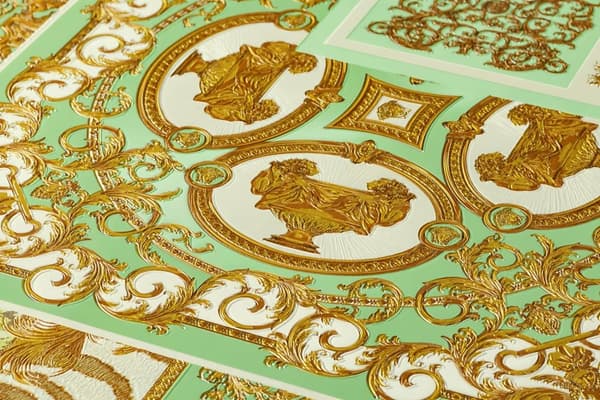 Non woven-tapet design Profhome 370482-GU lätt texturerad glansigt mönster matt bakgrund färg guld grön brun 7,04 m2