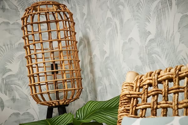Non woven-tapet blomster Profhome 373964-GU lätt texturerad matt färg grön grädde beige 5,33 m2