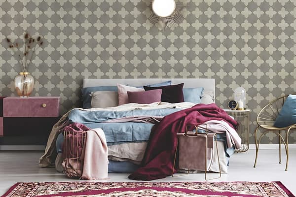 Non woven-tapet geometrisk Profhome 374215-GU lätt texturerad matt färg grå grädde 5,33 m2