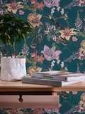 Miniatyrbild 6 av 6: Non woven-tapet kolibrier Profhome 377012-GU slät matt färg blå teal orange gul rosa 5,33 m2