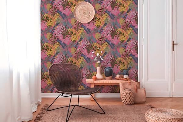 Ikke-vævet tapet blomster Profhome 378602-gu lidt tekstureret mat färg lyserød fuchsia gul blå 5,33 m2