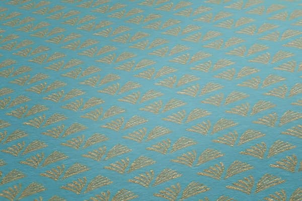 Non woven-tapet ornament Profhome 379584-GU slät glansigt mönster matt bakgrund färg turkos blå guld 5,33 m2