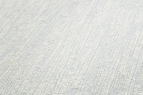 Övermålningsbar tapet randigt mönster Profhome 583871-GU lätt texturerad matt färg vit 5,33 m2