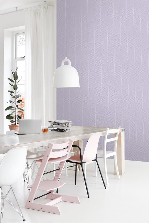 ESTAhome tapet fiskebensmønster syrenlilla 0,53 x 10,05 m