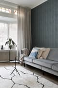 Miniatyrbild 5 av 8: ESTAhome tapet fiskbensmönster mörkblått och guld 0,53 x 10,05 m