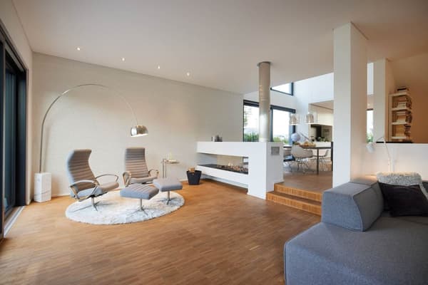Non woven-tapet ton sur ton Profhome 387011-GU lätt texturerad matt färg grädde ljus grå beige 5,33 m2