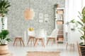 Miniatyrbillede 6 af 8: Ikke-vævet tapet blomster Profhome 387262-GU glat mat farve blå  lysegrå creme 5,33 m2