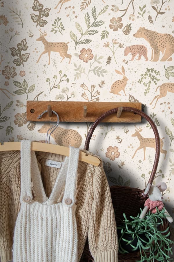 ESTAhome tapet skov med skovdyr off-hvidt og beige 53 cm x 10,05 m