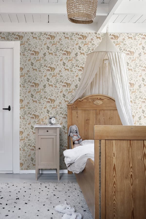 ESTAhome tapet skov med skovdyr off-hvidt og beige 53 cm x 10,05 m