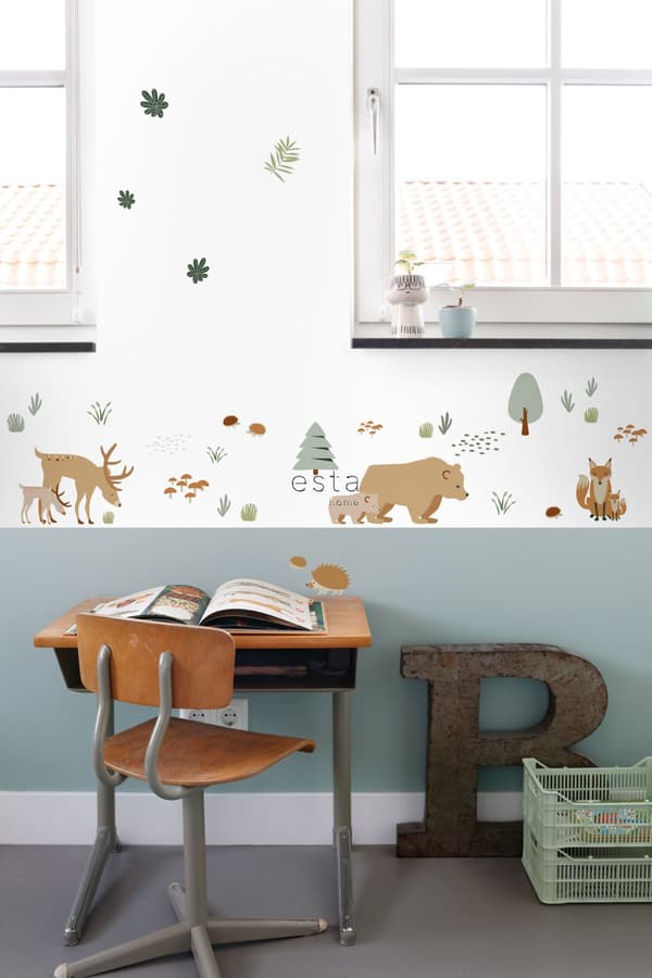 ESTAhome wallsticker skov med skovdyr beige og mintgrønt 47,5 cm x 66 cm