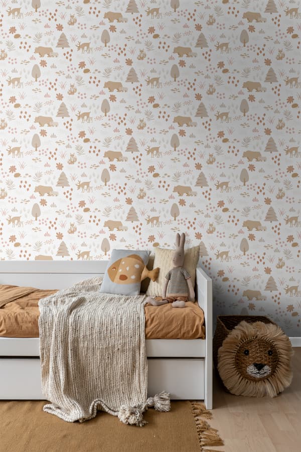 ESTAhome tapet skog med skogsdjur vitt och beige 0.53 x 10.05 m