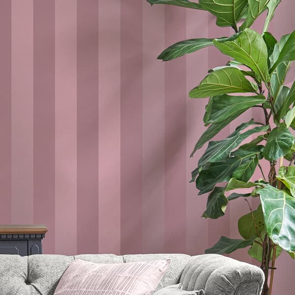 Laura Ashley - Non-woven tapet - Lille Pearlescent Stripe - Rosa 10mx52cm