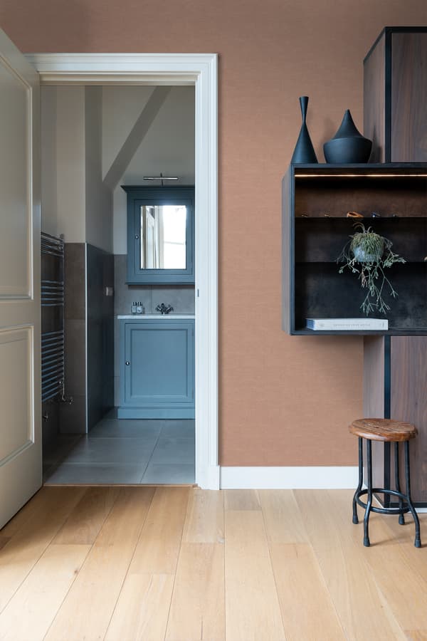 Origin Wallcoverings tapet enfärgad linnestruktur terrakottaröd 0.53 x 10.05 m