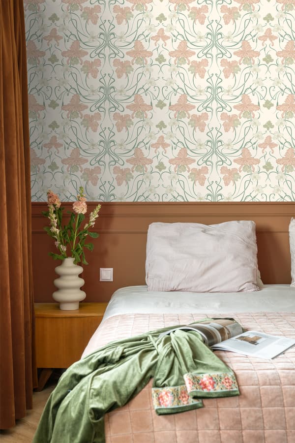 ESTAhome tapet blommor art nouveau stil gräddvitt, milt rosa och grågrönt 0.53 x 10.05 m