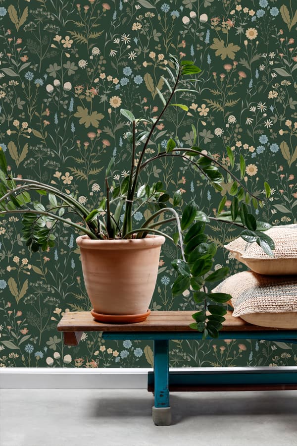 ESTAhome tapet vilde blomster mørkegrønt 0.53 x 10.05 m