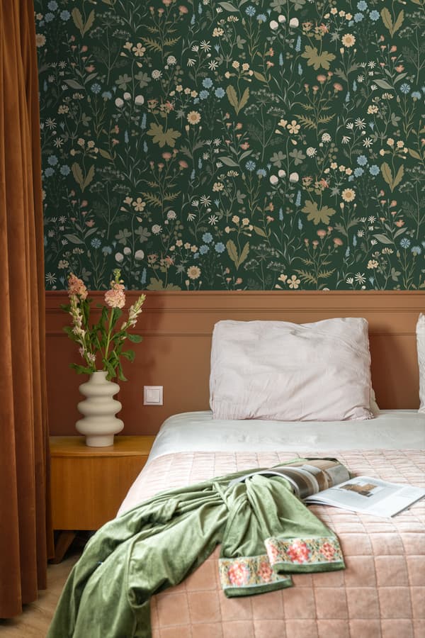 ESTAhome tapet vilde blomster mørkegrønt 0.53 x 10.05 m