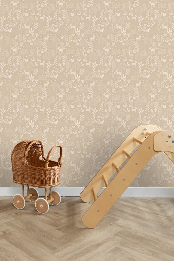 ESTAhome tapet skov med skovdyr beige 0.53 x 10.05 m