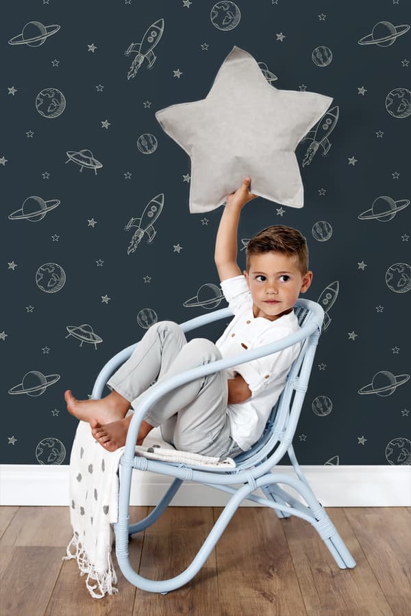 ESTAhome glow-in-the-dark tapet planeter i universet mørkeblåt 0.53 x 10.05 m