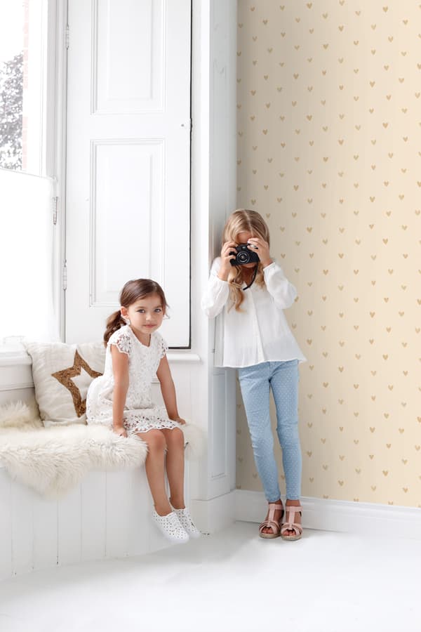 ESTAhome tapet små hjärtan beige 0.53 x 10.05 m