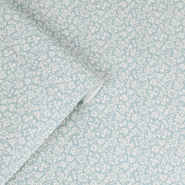 Laura Ashley - Non-woven Tapet Sweet Alyssum Pale Seaspray Blue