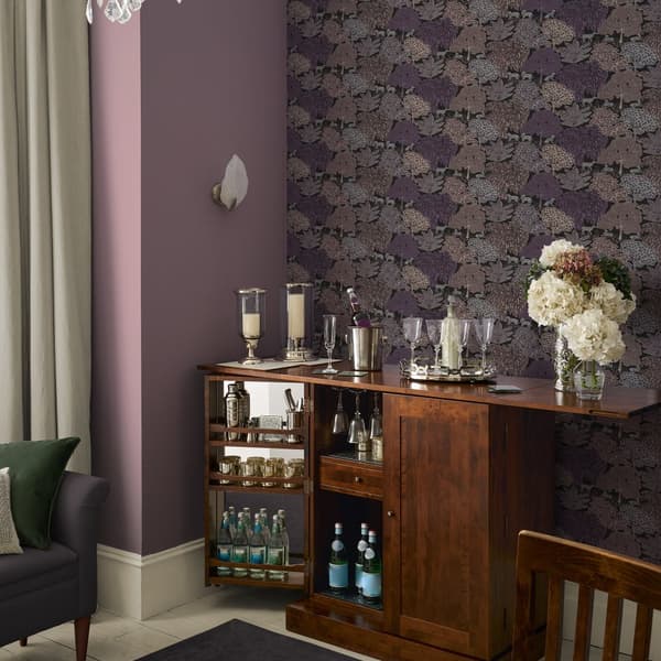 Laura Ashley - Non-woven tapet Garwood Grove Violet Grey