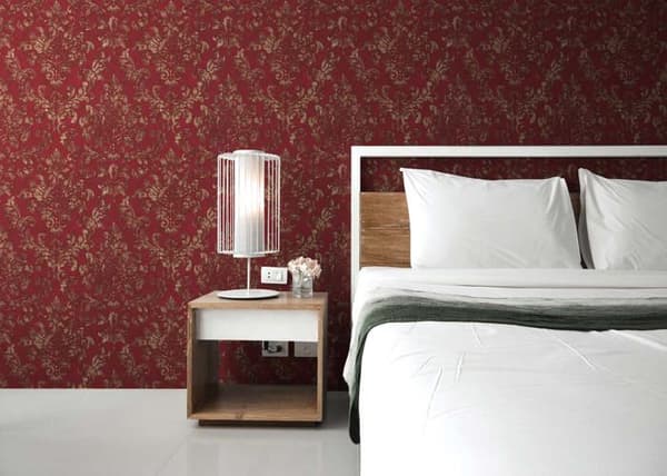 Barocktapet Giulia M1-No.391 Röd Guld Tapet med ornament.