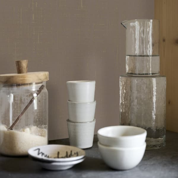 vtwonen - non-woven tapet - linne guld - mjuk lera