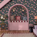 Miniatyrbillede 2 af 3: Cath Kidston - Vliesbehang - Strawberry Garden Navy