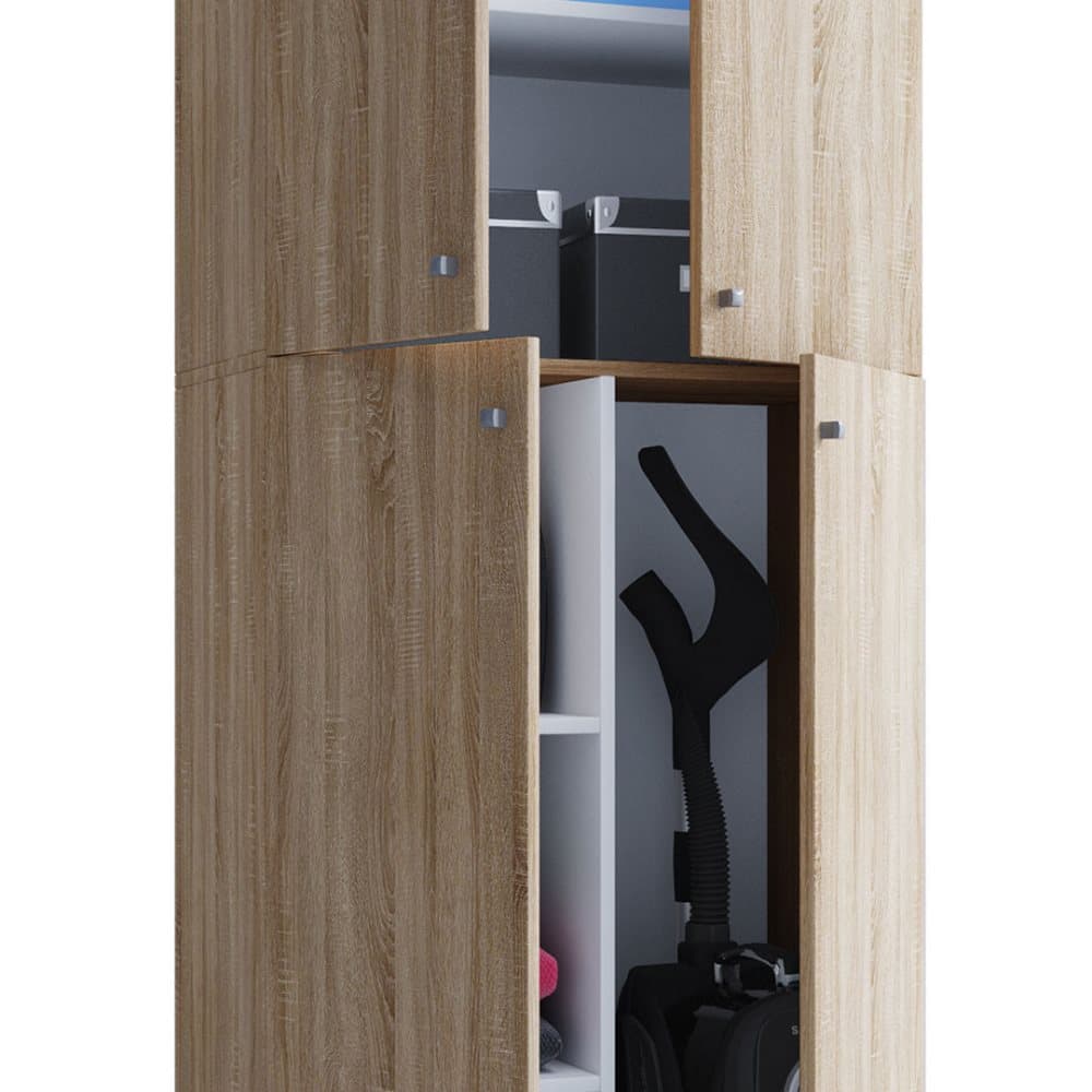 Lona garderob städskåp 4 dörrar ekmönstrad.