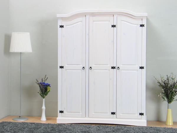 New Mexico garderobeskap 3-dørs bredde 152 cm, høyde 193 cm hvit/voks.