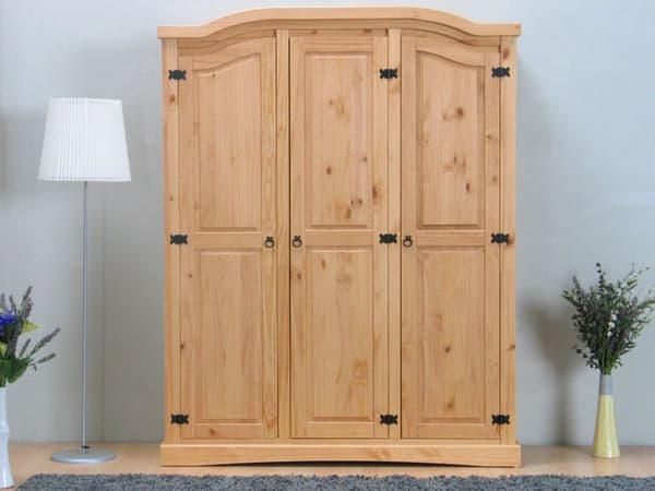 New Mexico garderobeskap 3-dørs bredde 152 cm, høyde 193 cm lut/voks.