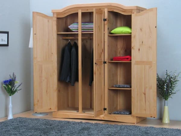New Mexico garderobeskap 3-dørs bredde 152 cm, høyde 193 cm lut/voks.