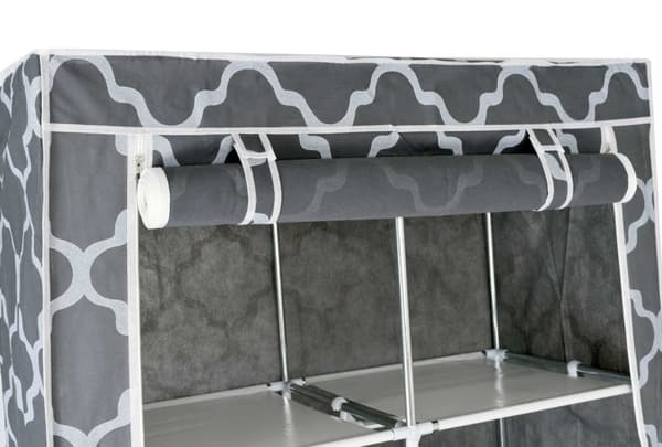 Mira-shara tekstilgarderobe med hylder
