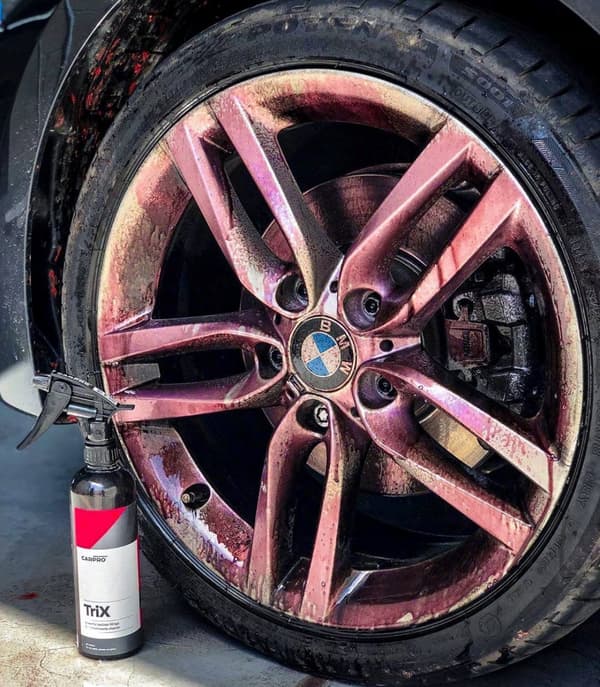 CarPro TriX 500ml Pihkanpoistoaine + rautapölyn poisto Auton pesu