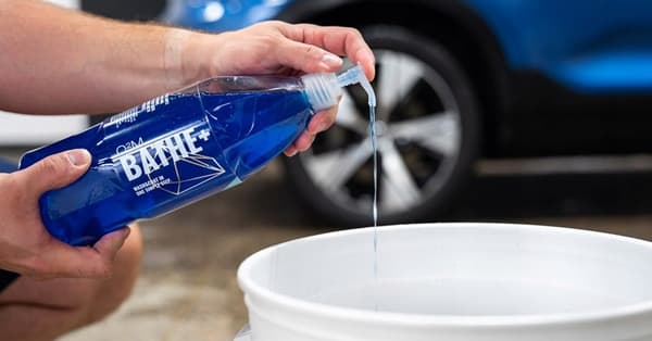 GYEON Bathe+ 400ml Bilshampoo med voks