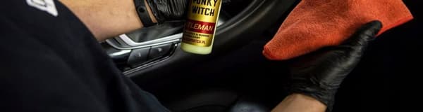 FUNKY WITCH Gentleman Matt Dressing 1000ML mattapintainen käsittely muoviosille