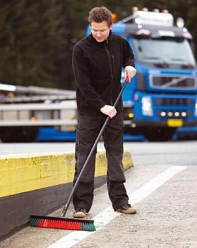 Korkealaatuinen ja kestävä puinen varsi Vikan 1550mm