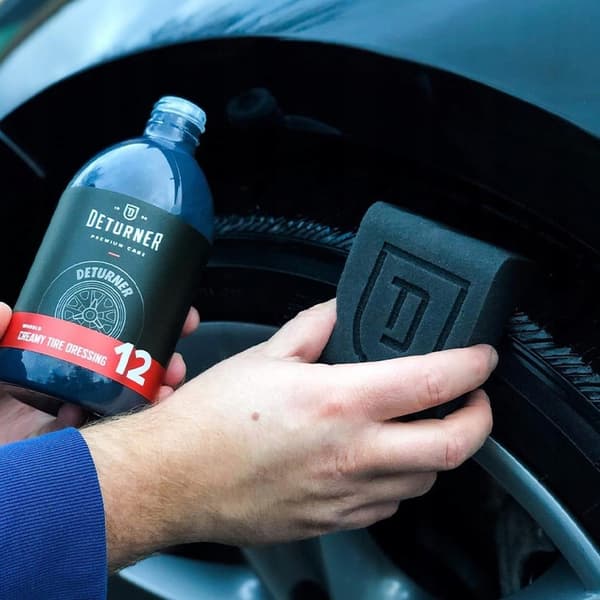 Deturner 12 Kermainen Renkaiden Kiillotusaine 500 ml renkaidenhoitoaine ja tiivistysaine autoon