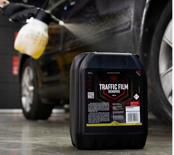 Hyvä Stuff Traffic Film Remover 5L esikäsittelyaine Auton pesu