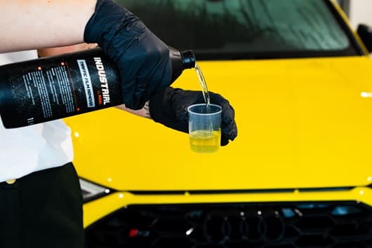 ADBL INDUSTRIAL TFR 5 Traffic Film Remover Autonpesuaine