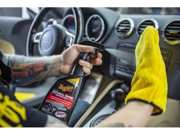Meguiars Natural Shine Protectant 473ml Auton sisätilojen puhdistusaine