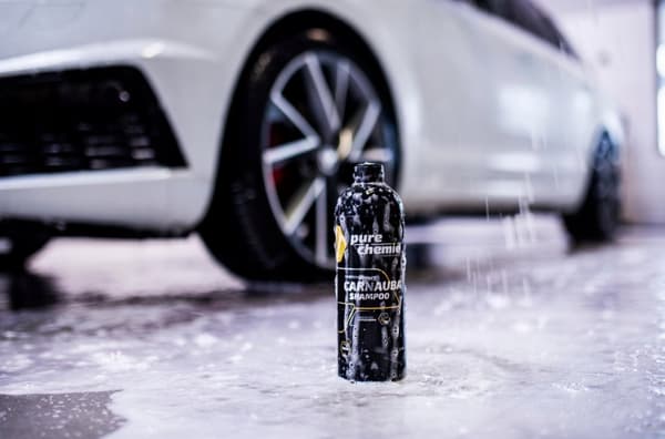Pure Chemie Carnauba Shampoo 0,75L Bilschampo med vax Biltvätt