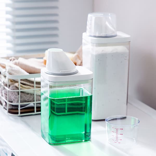 Vaskemiddeldispenser med måleskala og lufttæt design - 1100 ml