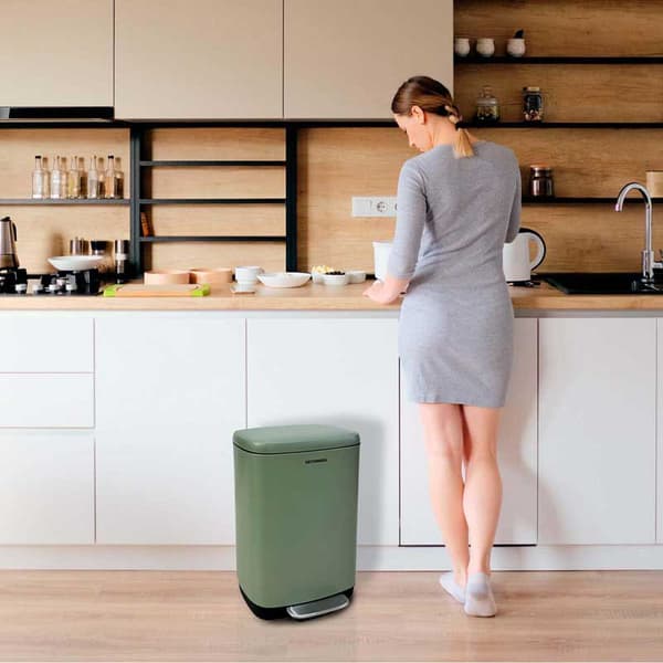 Catterhouse Papperskorgen Med Fotpedal Planeta 30l