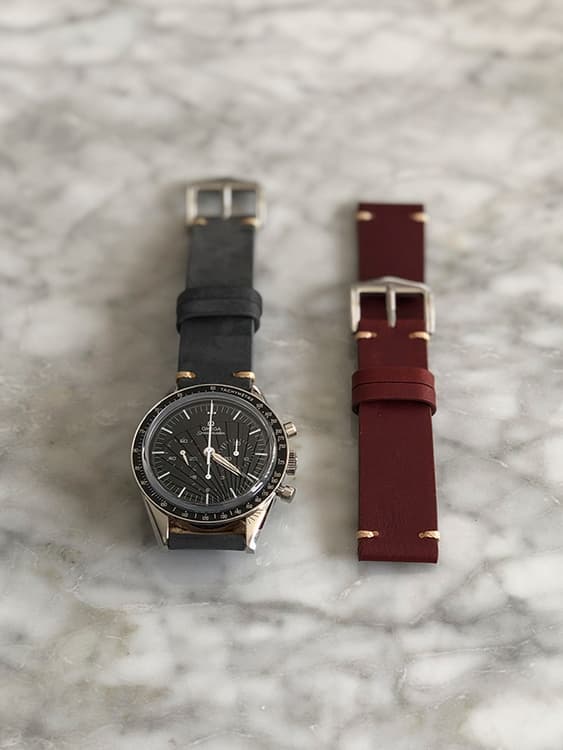 Rött vintage klockarmband av läder