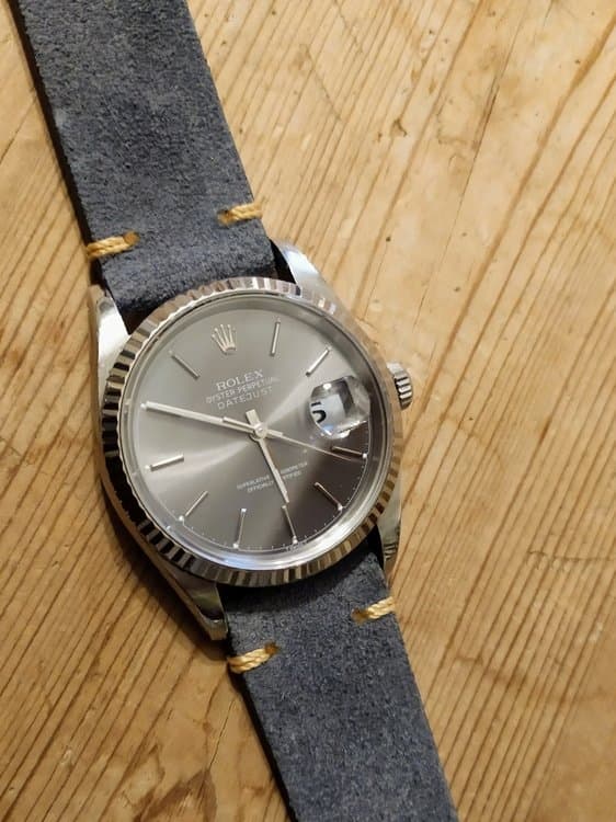 Premium klockarmband av grå mocka