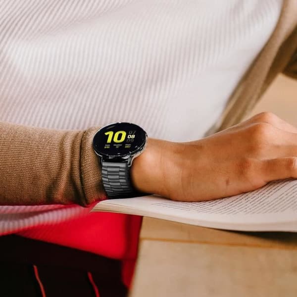 Galaxy Watch Active2 40 mm armband stållänkar Butterfly-lås Silvergrå